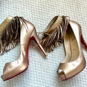 Christian Louboutin Gold Fringe Pumps Peep Toe Rare 36 6 AUTHENTIC